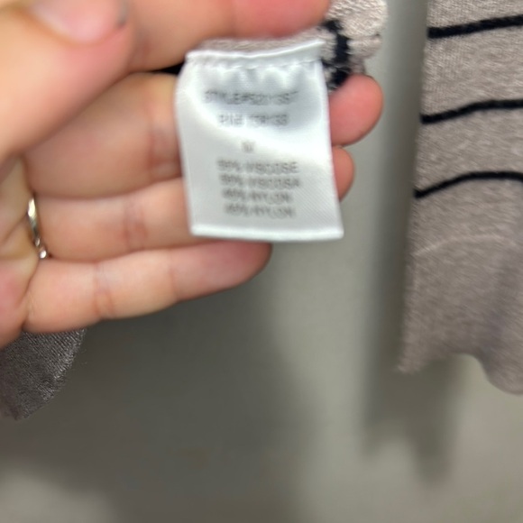 Pink Clover Brown  women’s Fitted Ribbed Sweatshirt - Picture 3 of 5